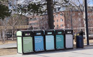 Foto. Källsorteringsstation vid Stadsparken i Luleå.